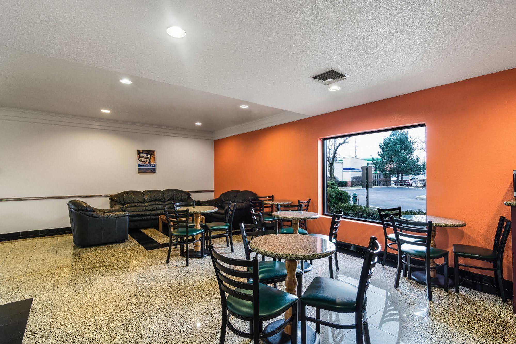Motel 6-Libertyville, Il Eksteriør billede
