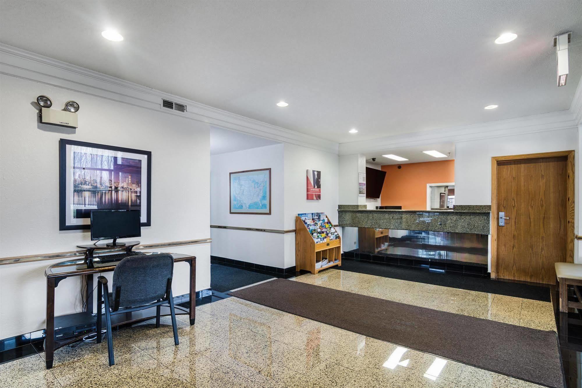 Motel 6-Libertyville, Il Eksteriør billede