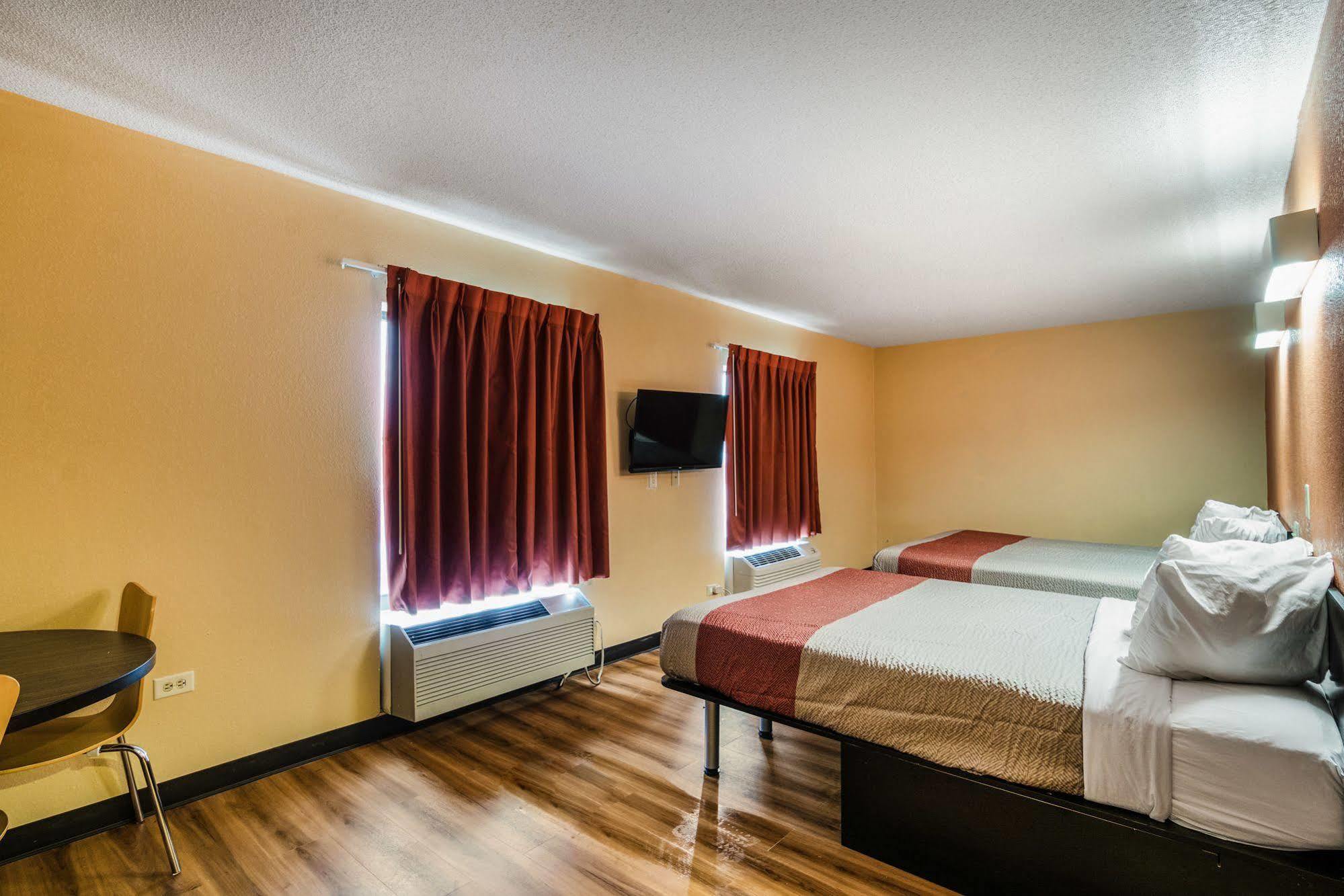 Motel 6-Libertyville, Il Eksteriør billede
